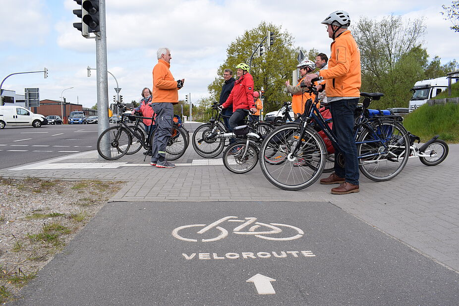 Bild Veloute Politische Fahrradtour Bild Veloute Politische Fahrradtour