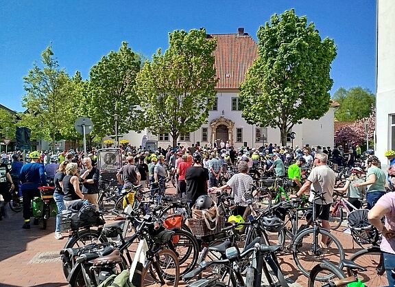 Fast 1.000 Menschen beim 1. STÖRRADELN