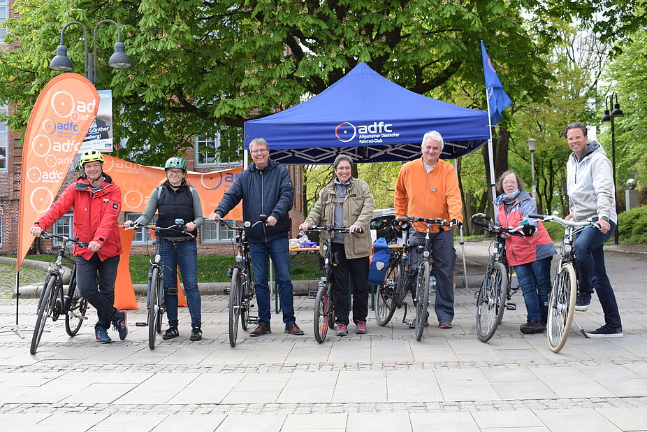 Kandidatinnen zur Landtagswahl bei ADFC-Tour Kandidatinnen zur Landtagswahl bei ADFC-Tour