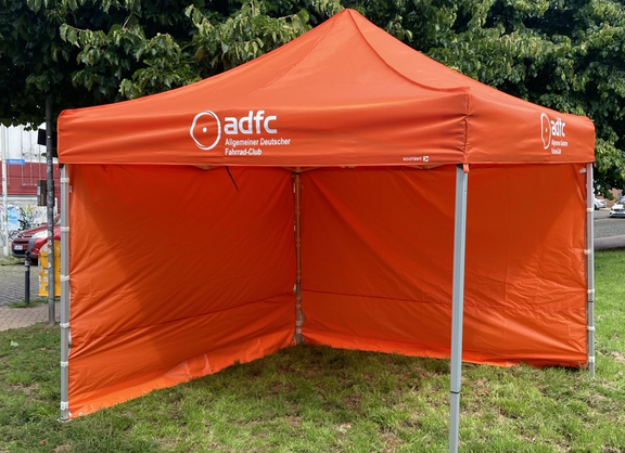 Pavillon in ADFC-Design / orange